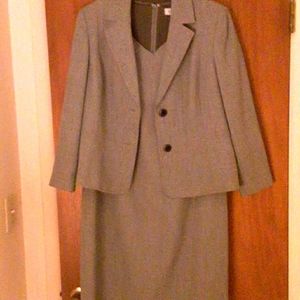 Kasper Sleeveless Dress with Jacket